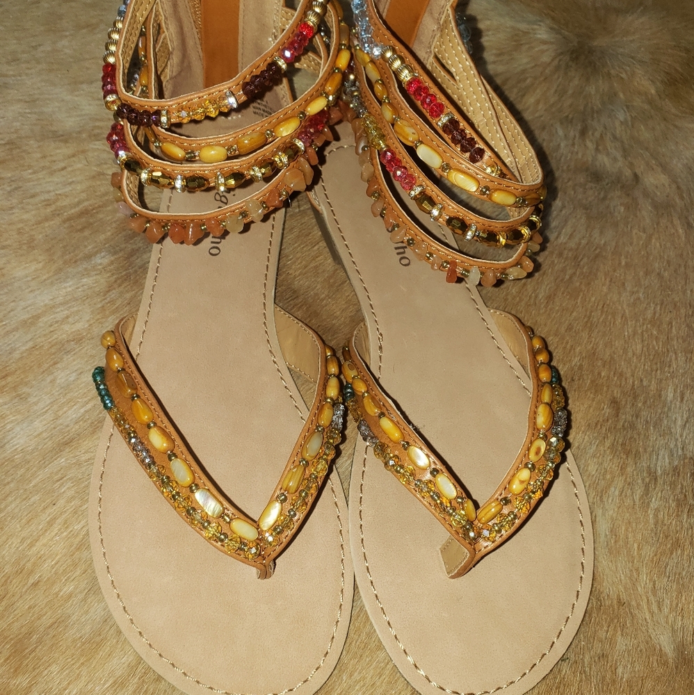 NWB Zigi Soho Jeweled Sandals 9